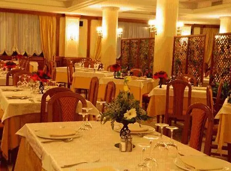 Ristorante Al Boschetto מלון 4*
